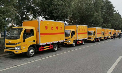 躍進福運危險品廂式車 