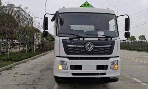 東風天錦6米2氣瓶運輸車 