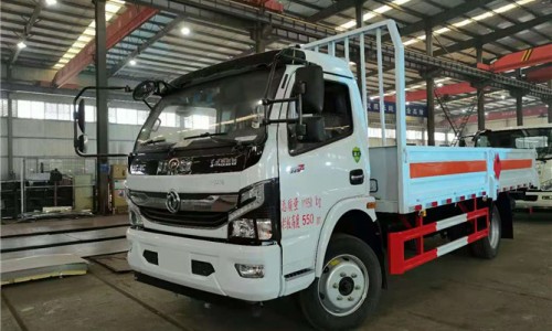 東風多利卡170馬力氣瓶運輸車 