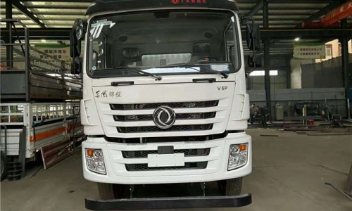 東風錦程3類易燃液體廂式運輸車 