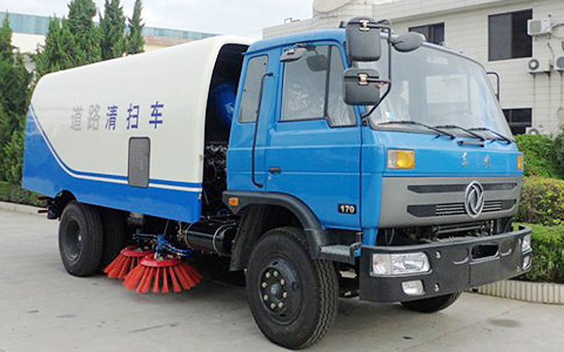 東風(fēng)153掃路車(chē) 